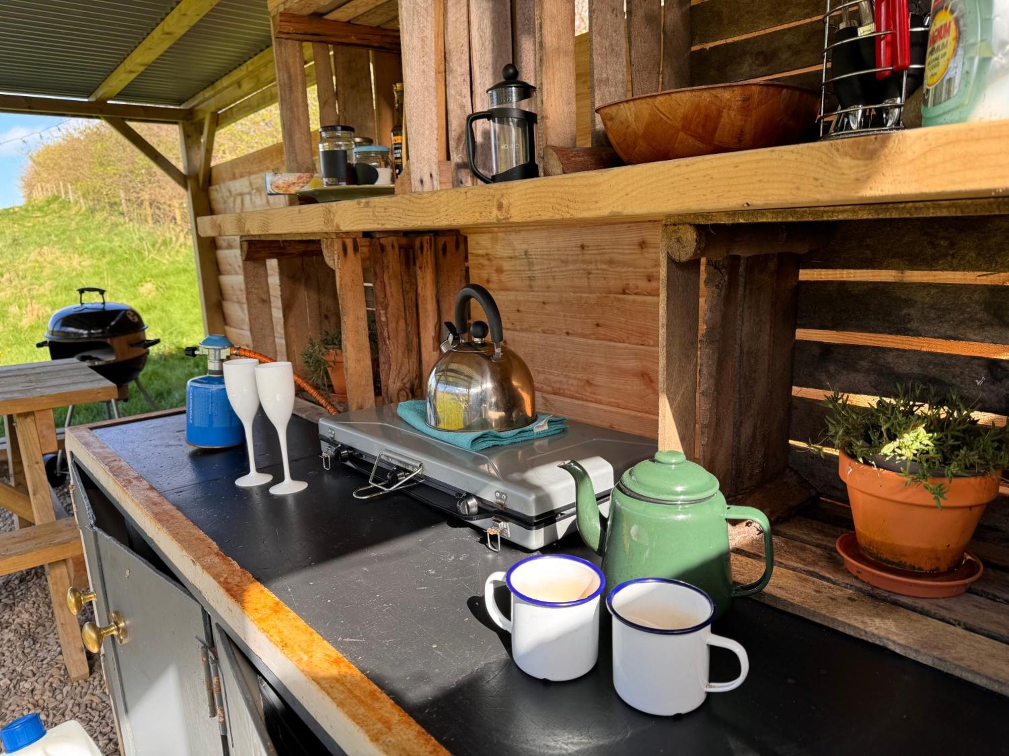 Geodesic Dome Glamping 호텔 란니들로스 외부 사진